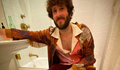 Ator e cantor diz que ter micropênis ajuda em projeto criativo