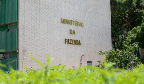 Ministério da Fazenda nega nova taxa para compras online no Brasil