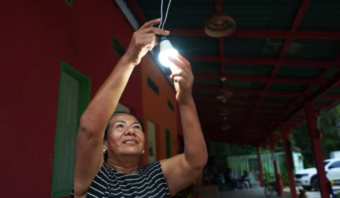 Projeto oferta energia limpa para turismo em Presidente Figueiredo, no AM