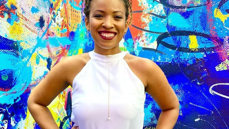 Brasileira morre após sofrer parada cardíaca em voo para os EUA