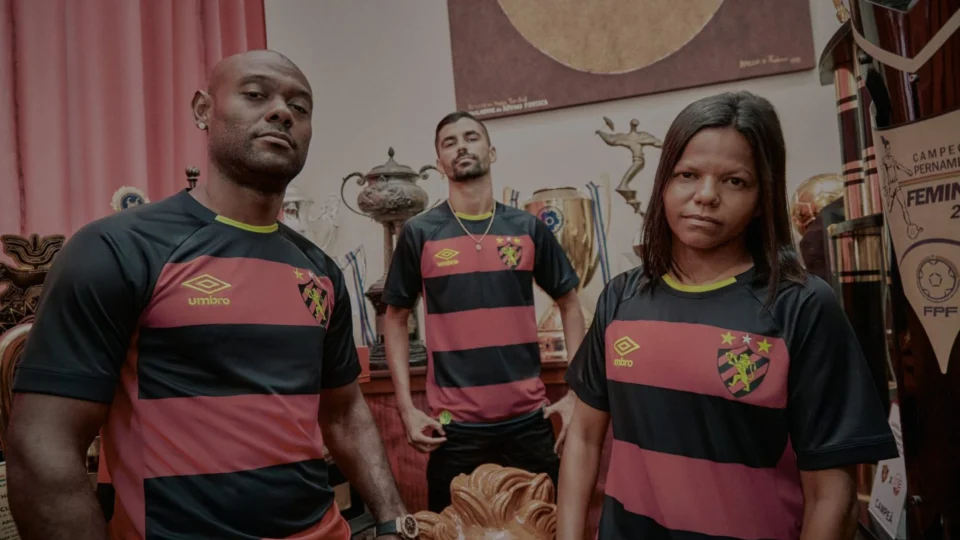 Sport lança uniformes em comemoração aos 15 anos da conquista da Copa do Brasil