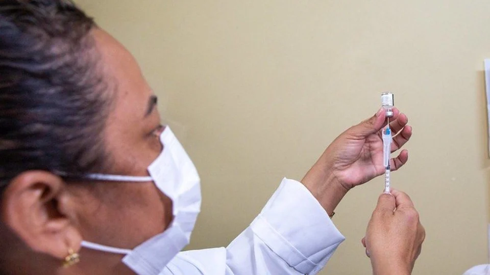 Vacina Pfizer contra Covid-19 tem novo intervalo; confira detalhes em Manaus