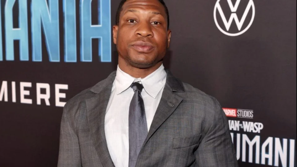 Jonathan Majors, vilão da Marvel, é dispensado após acusações de agressão