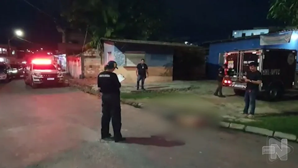 VÍDEO: adolescente de 14 anos é morto a tiros e facadas na Zona Norte de Manaus