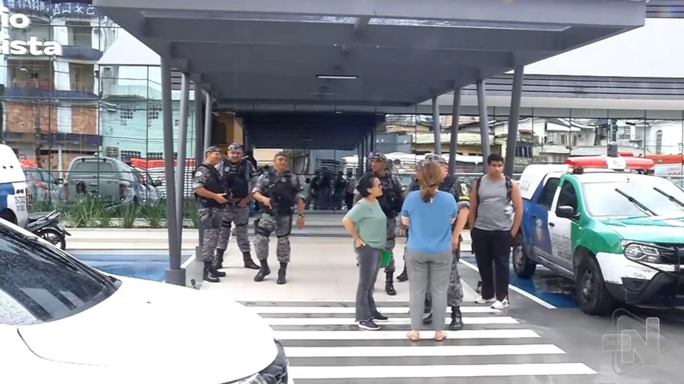 VÍDEO: aluno de 12 anos fere colega dentro de escola na Zona Sul de Manaus
