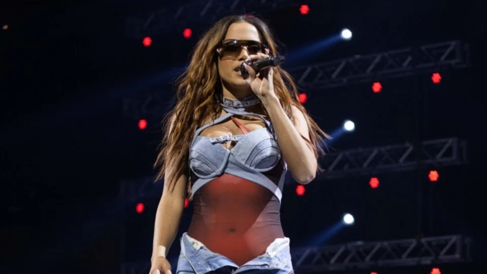 Anitta é confirmada para se apresentar na final da Champions League