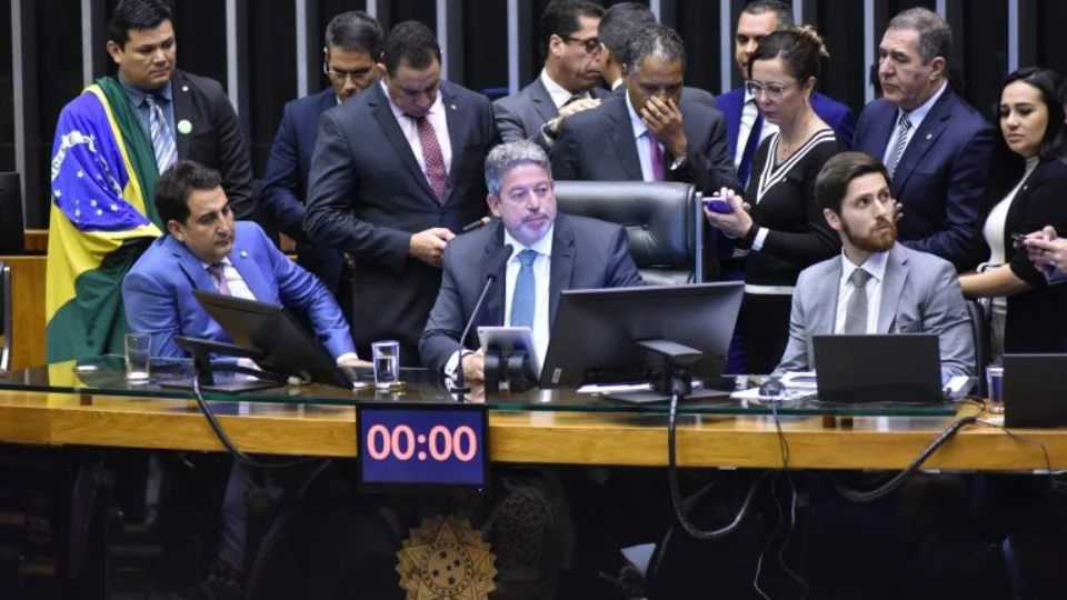 Câmara dos Deputados aprova urgência do PL das Fake News, em Brasília