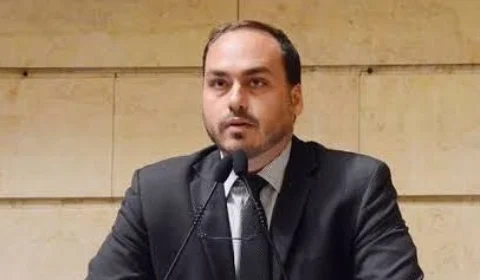 Laudo da PF comprova prática de ‘rachadinha’ no gabinete de Carlos Bolsonaro