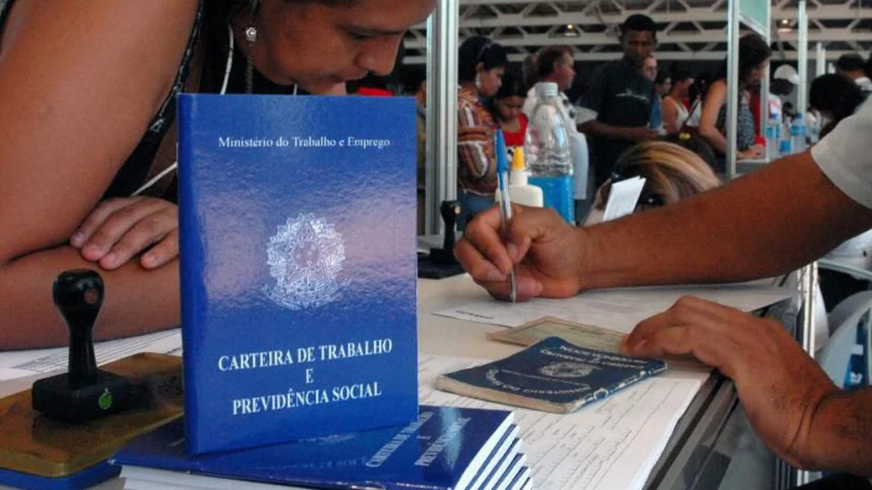 Indenização por danos morais pode ser acima do teto da CLT, decide STF