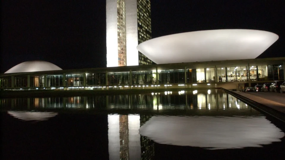 Governistas defendem CPMI dos atos golpistas após demissão de ministro do GSI