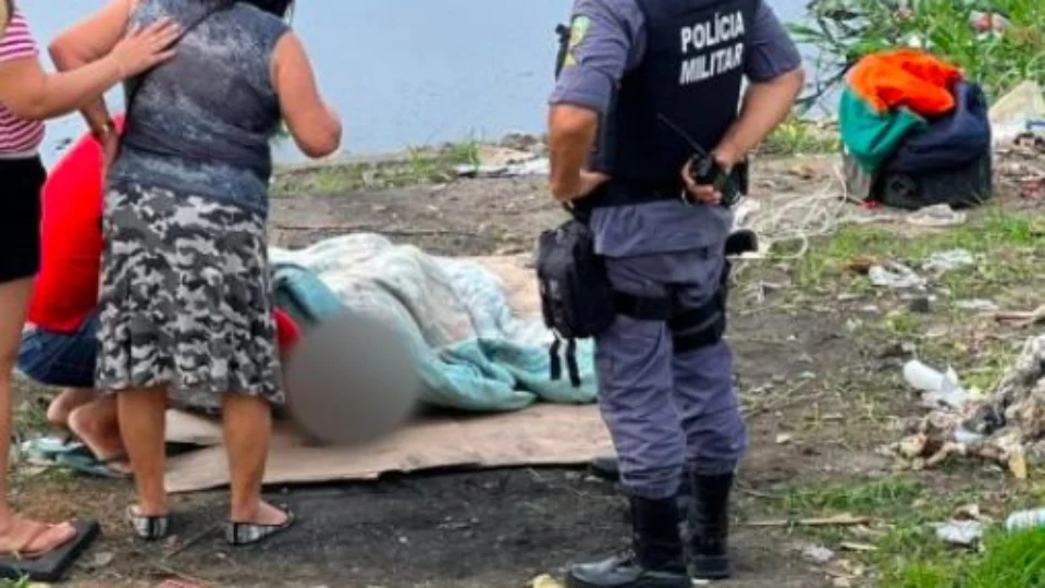 Corpo de homem é encontrado no igarapé do Educandos, em Manaus