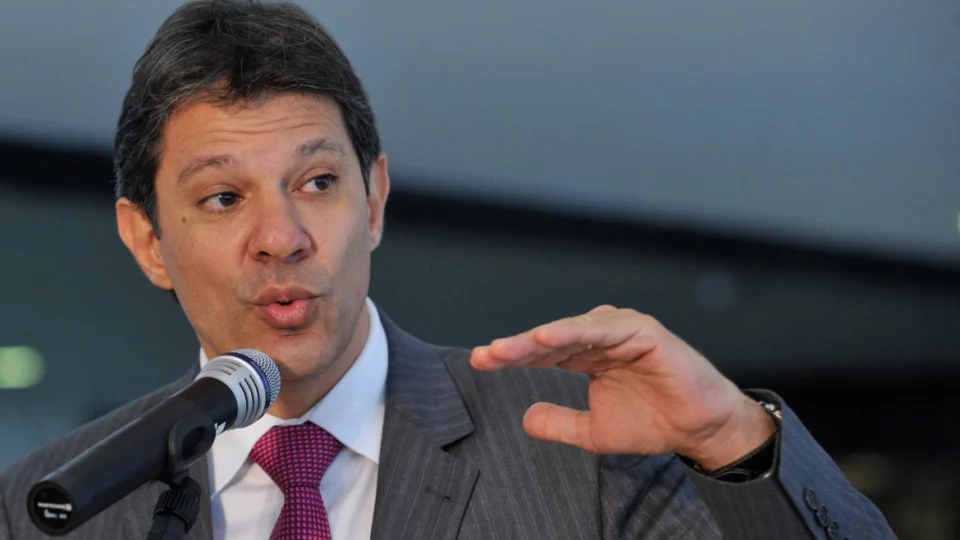 Tributação de sites de apostas deve arrecadar até R$ 15 bilhões, prevê Haddad