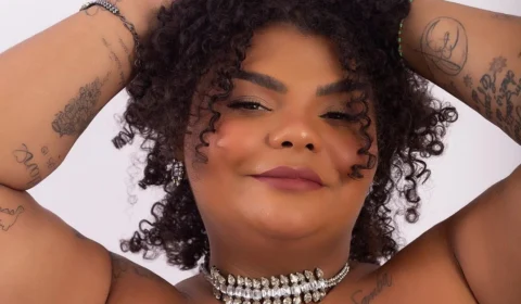 Após críticas por expor crime sexual, filha de Arlindo Cruz rebate críticas