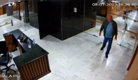 Dança das cadeiras no GSI: ministro interino exonera coronel Jorge Fontes