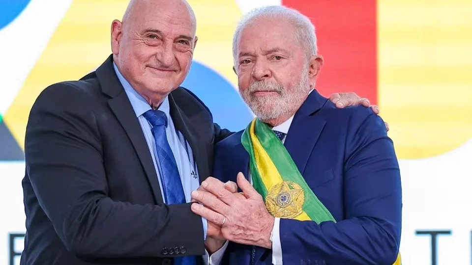 Ex-chefe do GSI, Gonçalves Dias, deve depor na CPMI do dia 8 de janeiro