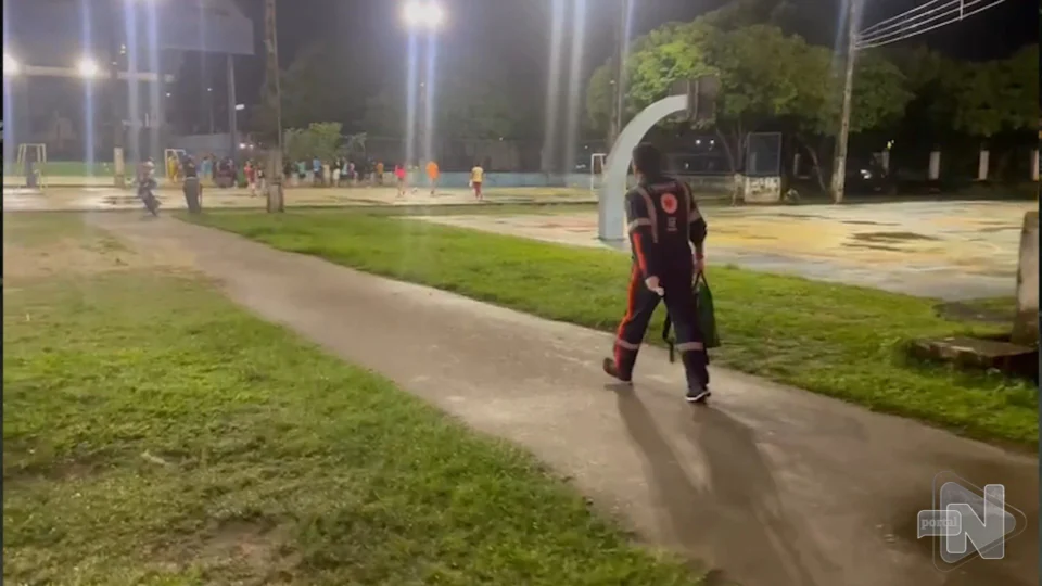 VÍDEO: em Manaus, homem é baleado duas vezes em quadra do CSU do Parque 10