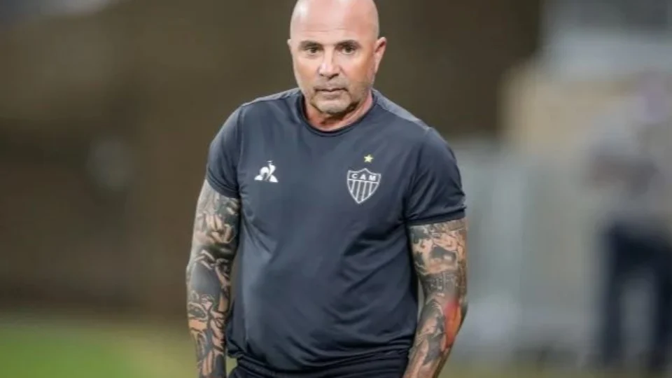 Flamengo desiste de esperar Jorge Jesus e acerta com Sampaoli