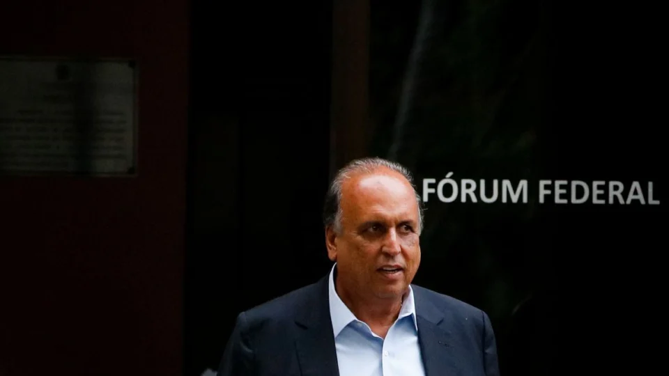 Pezão, ex-governador do Rio, tem sentença de 99 anos de prisão anulada