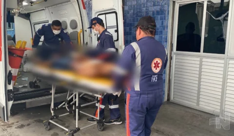 VÍDEO: moradores encontram homem morto e outro baleado na Zona Norte de Manaus