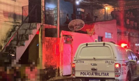Mulher é morta a tiros dentro de casa na frente dos filhos em Manaus