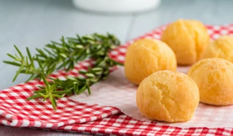 Receita Fácil – Pão de queijo vegano: opção pronta em apenas 100 minutos