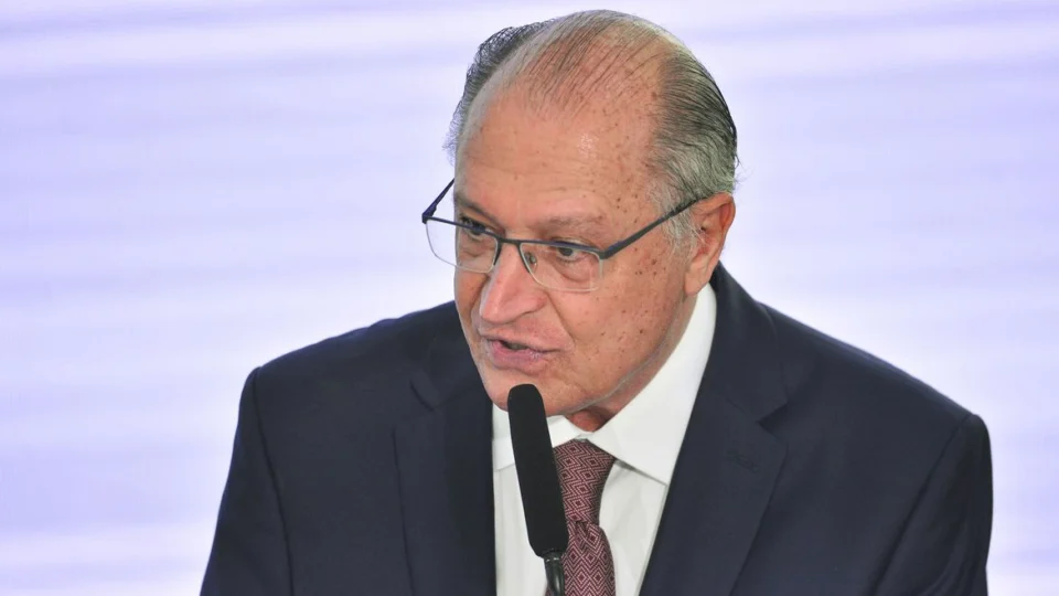 Governo estuda novo Reintegra voltado às pequenas empresas, diz Alckmin