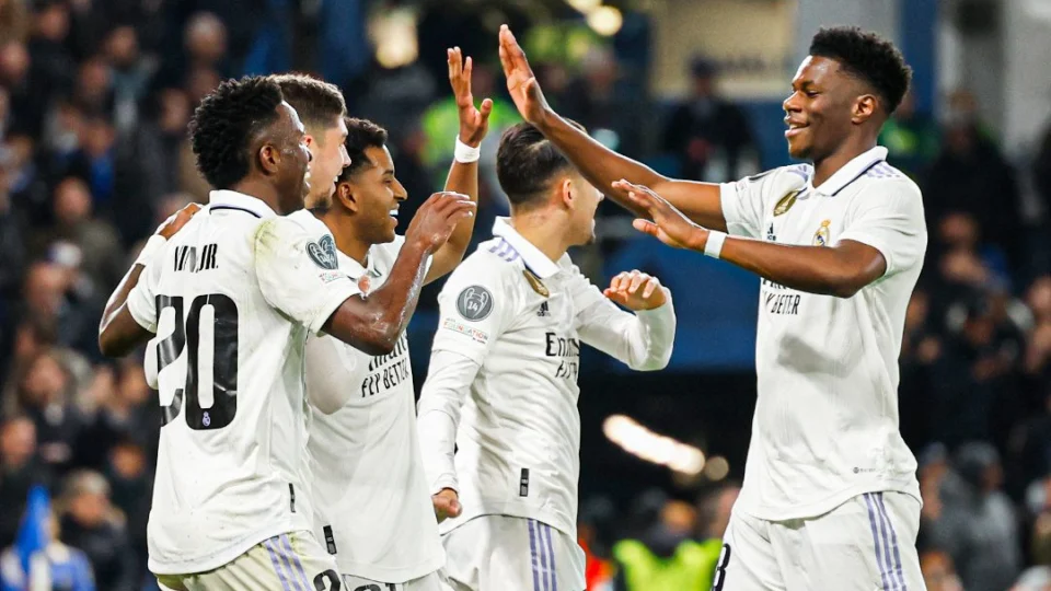 Real Madrid vence, por 2 a 0, e elimina o Chelsea da Champions League