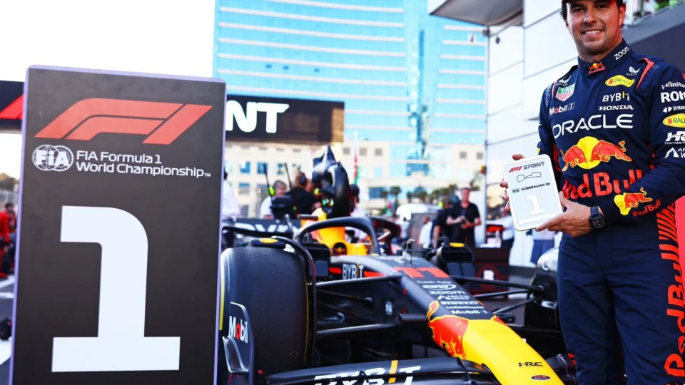 F1: Sérgio Pérez supera Leclerc e vence sprint; confira corrida