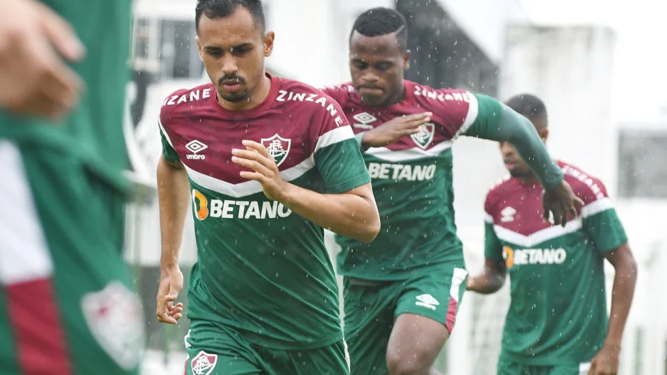 Fortaleza e Fluminense jogam pelo Brasileirão neste sábado, 29
