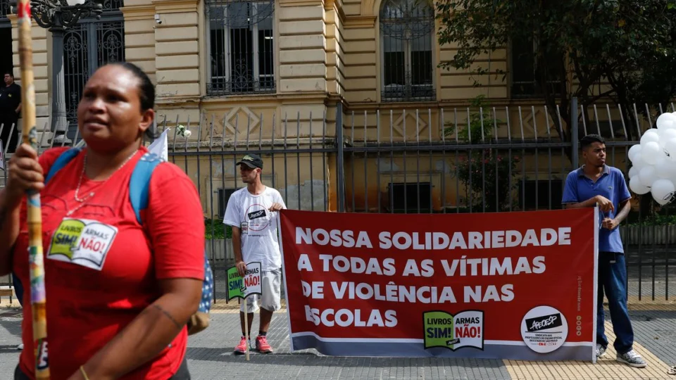 Violência em escolas: governo vai cobrar de redes sociais monitoramento