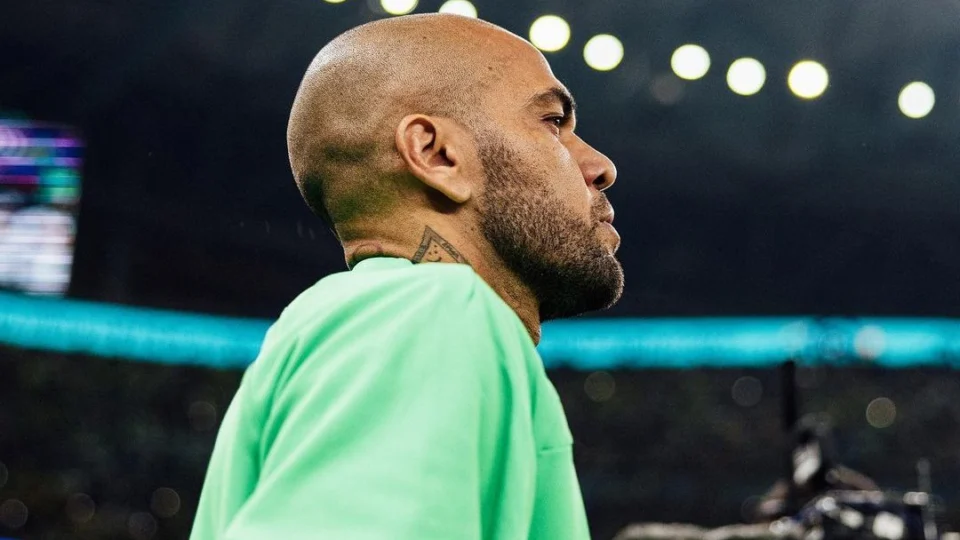 Caso Daniel Alves: ‘Ninguém vai acreditar’, relata jovem aos policiais