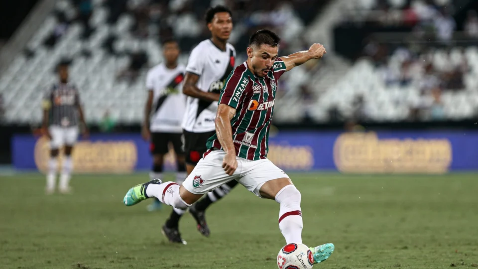 Fluminense x Vasco: confira escalações e horário do jogo neste sábado (6)