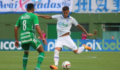 Avaí e Chapecoense se enfrentam pela Série B do Brasileirão nesta sexta,12
