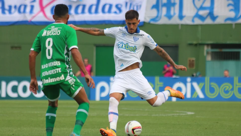 Avaí e Chapecoense se enfrentam pela Série B do Brasileirão nesta sexta,12
