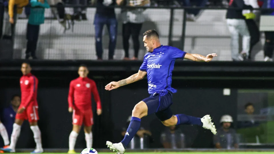 Cruzeiro x Grêmio: confira escalações e horário do jogo nesta quarta, 17