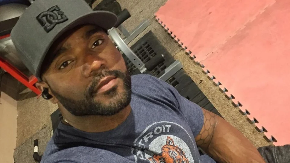 Personal trainer brasileiro de 38 anos morre de catapora no Chile