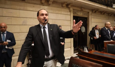 Justiça do RJ deverá rejulgar queixa-crime do PSOL contra Carlos Bolsonaro