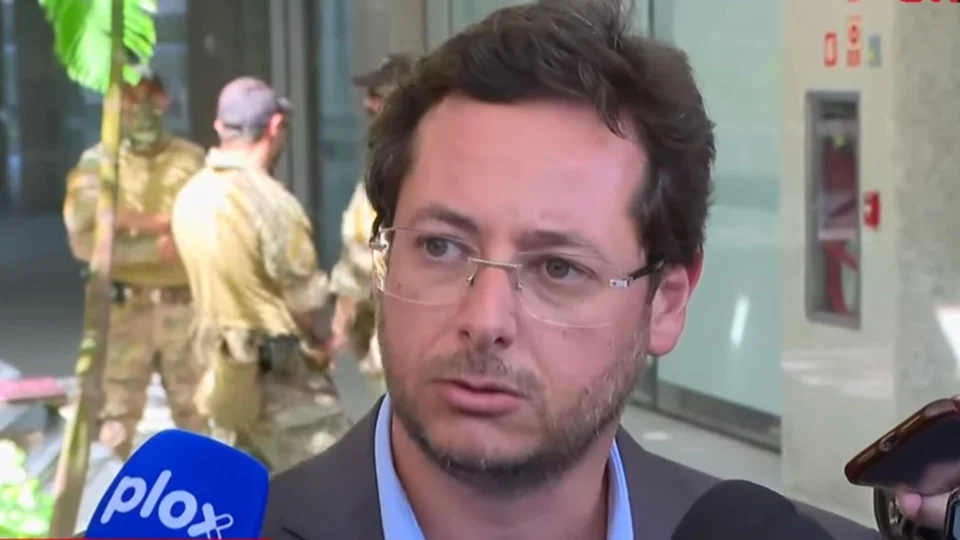 ‘Bolsonaro vai depor na PF somente após acesso aos autos’, diz assessor