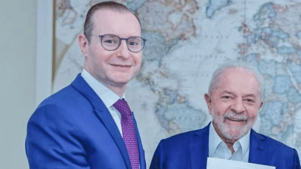 Governo Lula espera aprovação de Zanin para o STF com folga