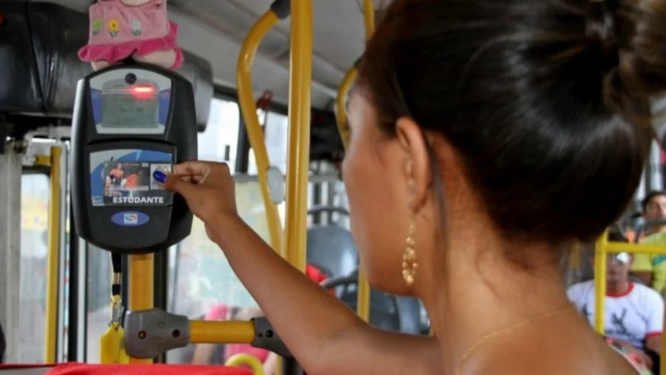 Três capitais brasileiras têm passagem de ônibus mais cara do país; saiba quais
