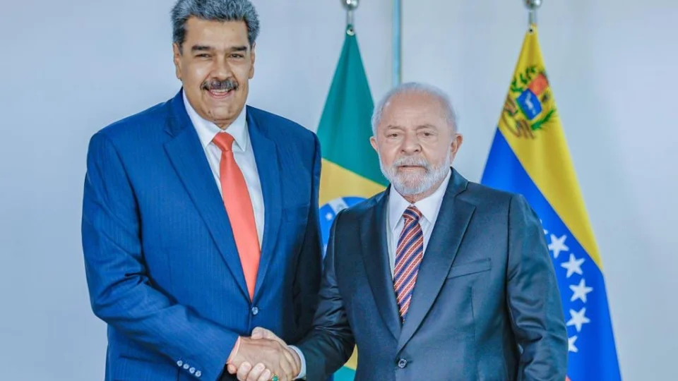 Lula diz que quer retomar parceria energética com Venezuela