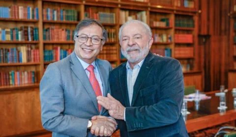 Lula discute combate ao garimpo ilegal com presidente da Colômbia