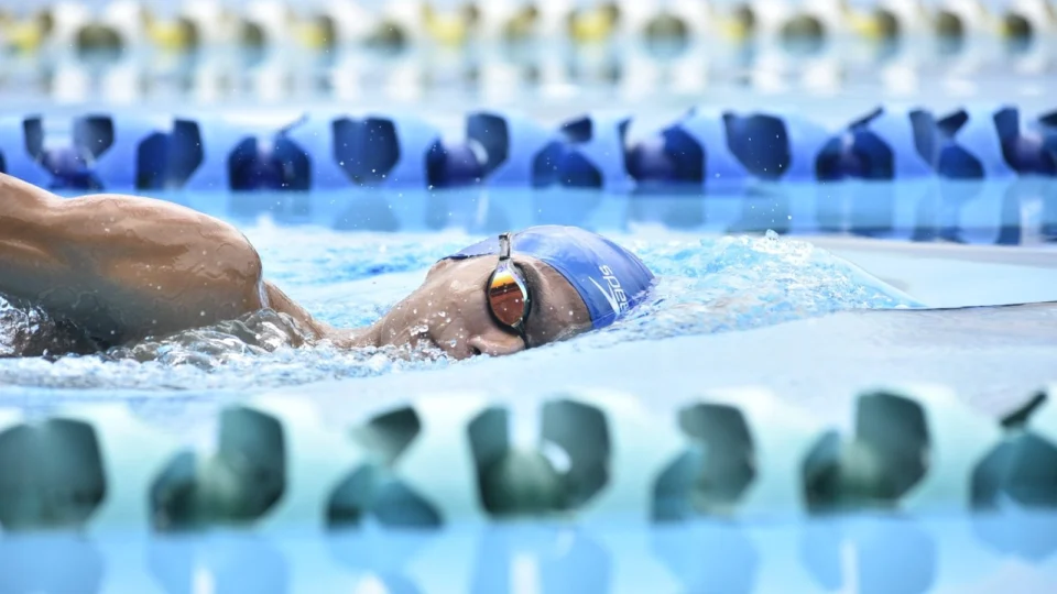 Atleta amazonense embarca para Recife em busca do Troféu Brasil de Natação