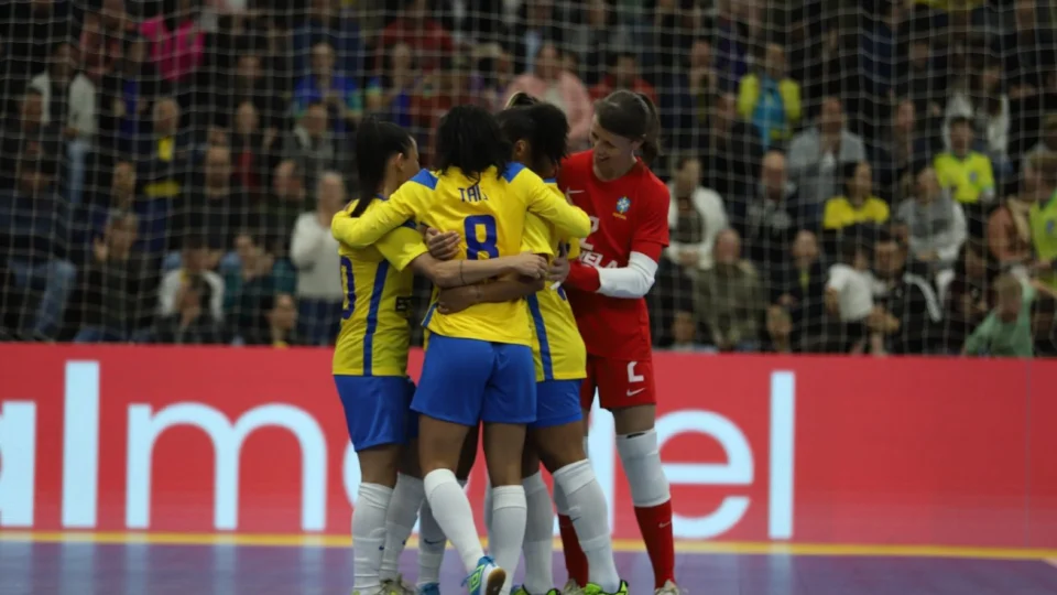 Brasil é semifinalista do Torneio Internacional Futsal Feminino de Xanxerê