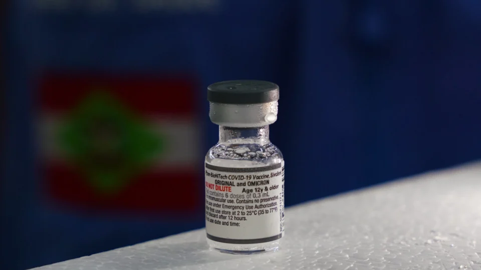 Manaus tem 477.476 pessoas aptas a receber vacina bivalente contra Covid-19