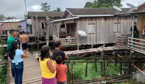 VÍDEO: adolescente suspeito do assassinato do pai é transferido para Manaus