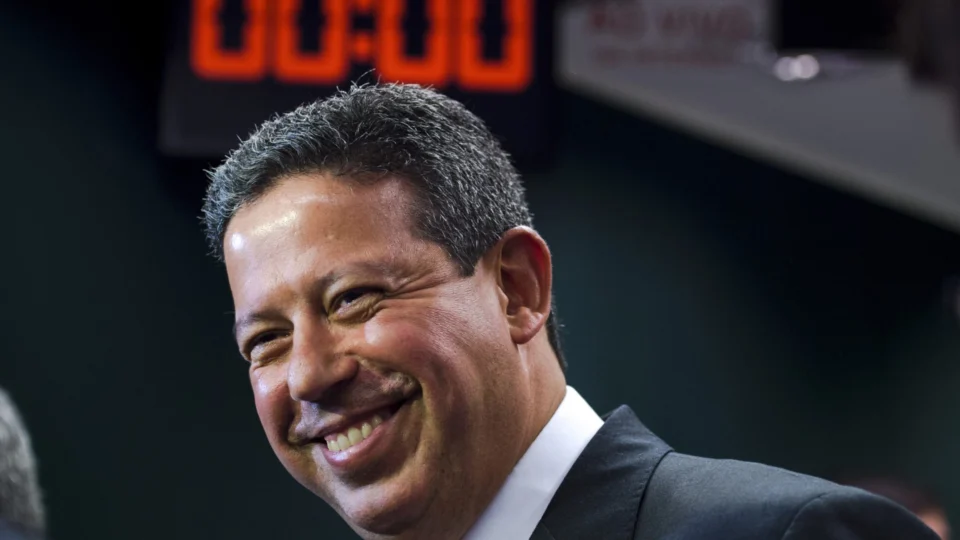 Arthur Lira dará ‘última chance’ a governo com MP dos Ministérios