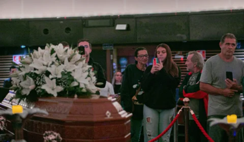 Galeria de fotos: veja velório de Rita Lee no Planetário do Parque Ibirapuera