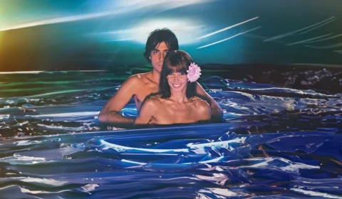 Capa do disco ‘Flagra’, de Rita Lee, ganha versão estendida; veja