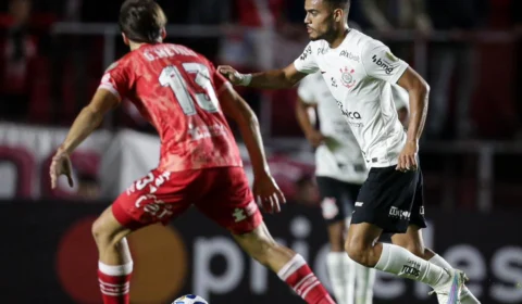 Corinthians empata com Argentinos Juniors e segue sem vencer com Luxemburgo